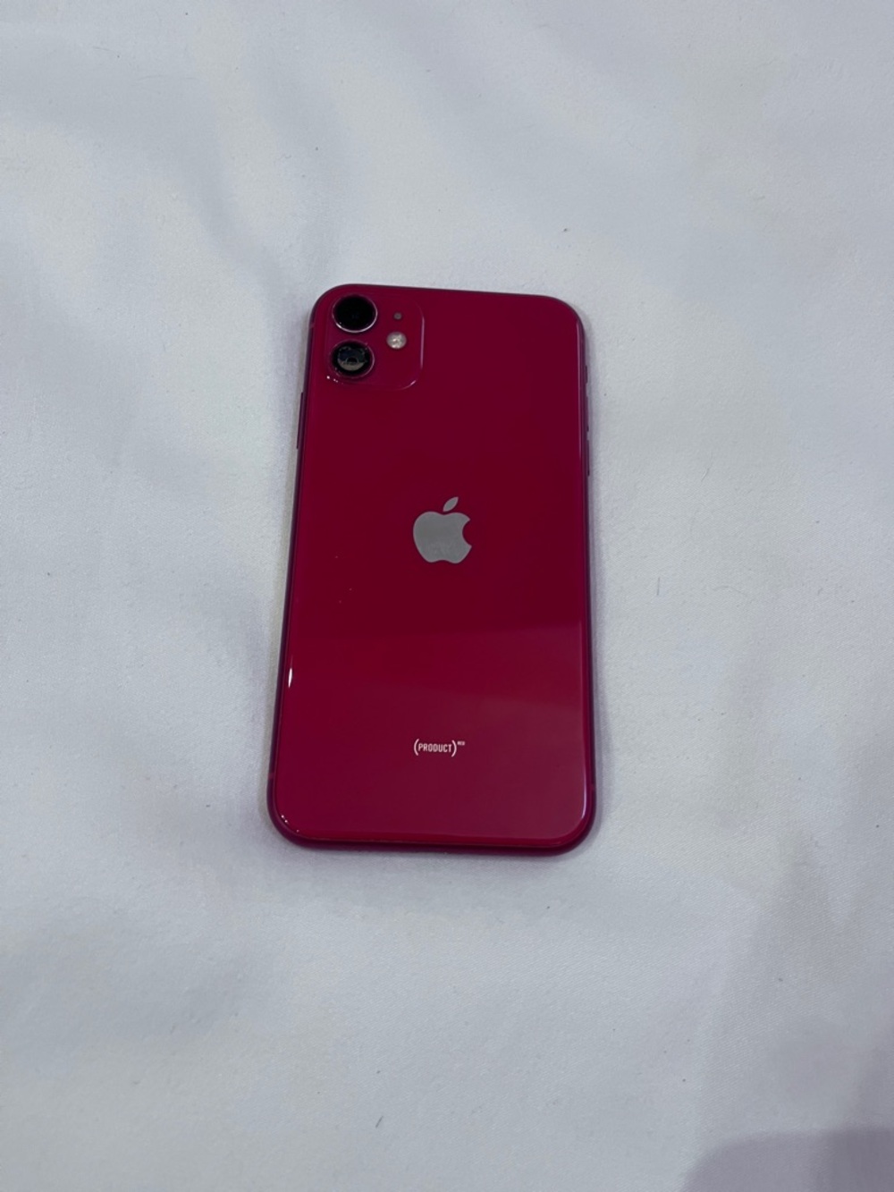 Apple iPhone in Bright Red Gloss Back